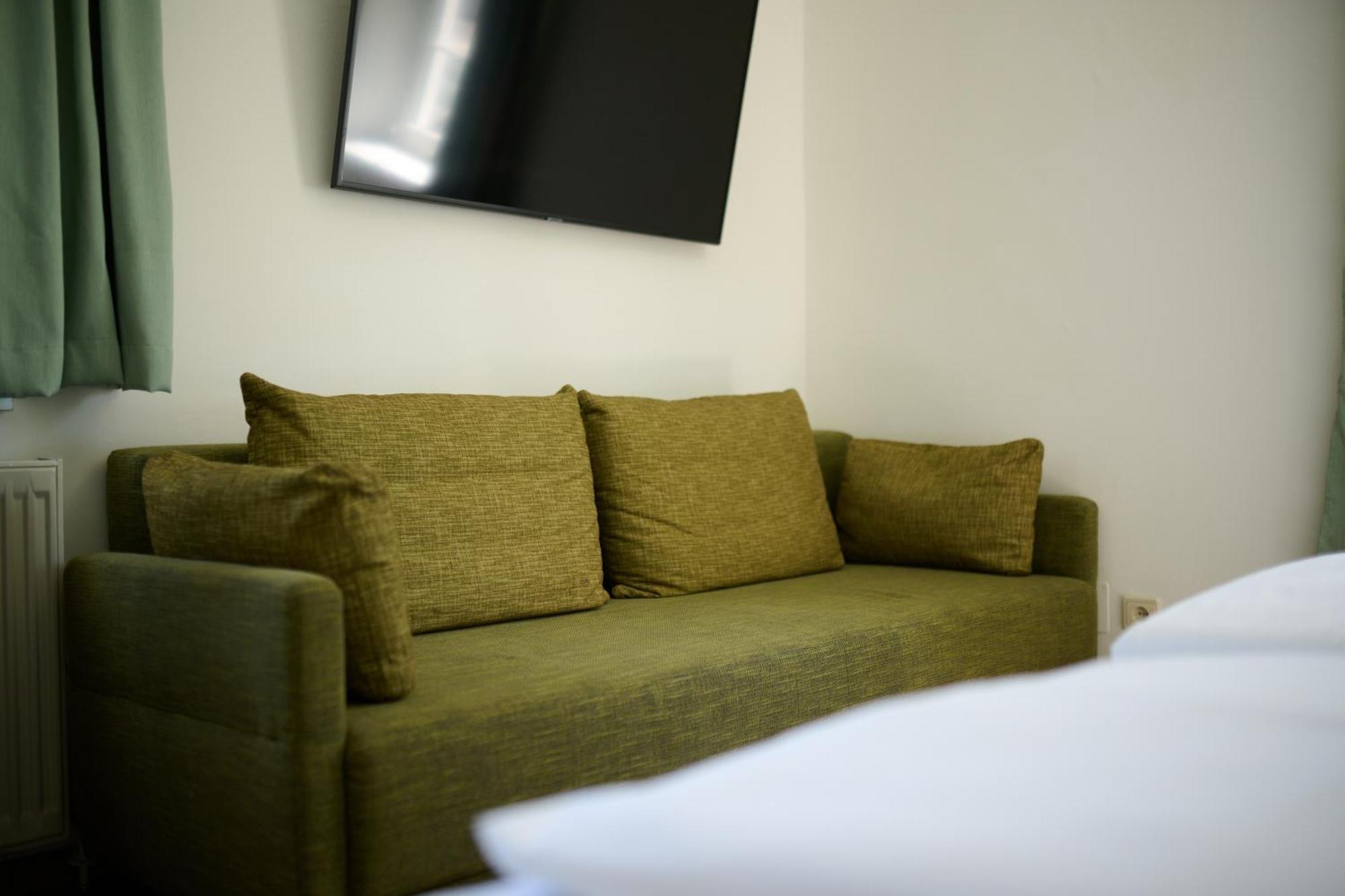 Wallner - Hotel & Wirt Arnoldstein Bagian luar foto